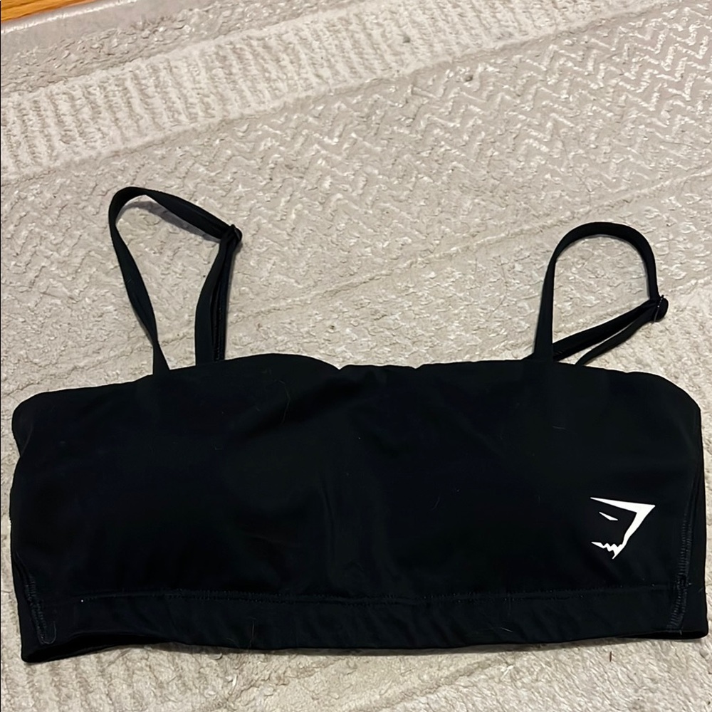 Gymshark Black Sports Bra with Adjustable Straps and Medium Coverage
